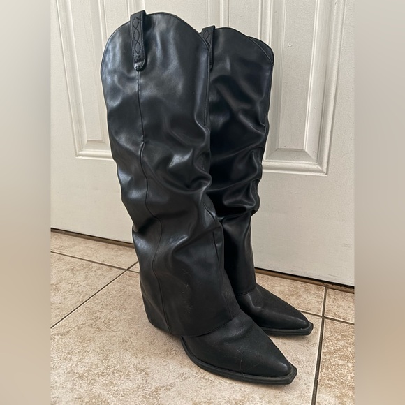 Crown Vintage Black Fold over Boots - Picture 3 of 13